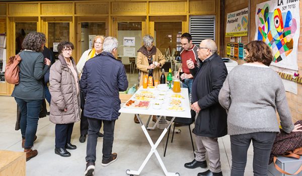 El Servei de Voluntariat de Sant Pere Claver promou i gestiona la participació de persones que, amb el seu temps i compromís, volen ser actors de transformació social, oferint suport i acompanyament a persones vulnerables o en risc d’exclusió, vinculades a la nostra entitat.